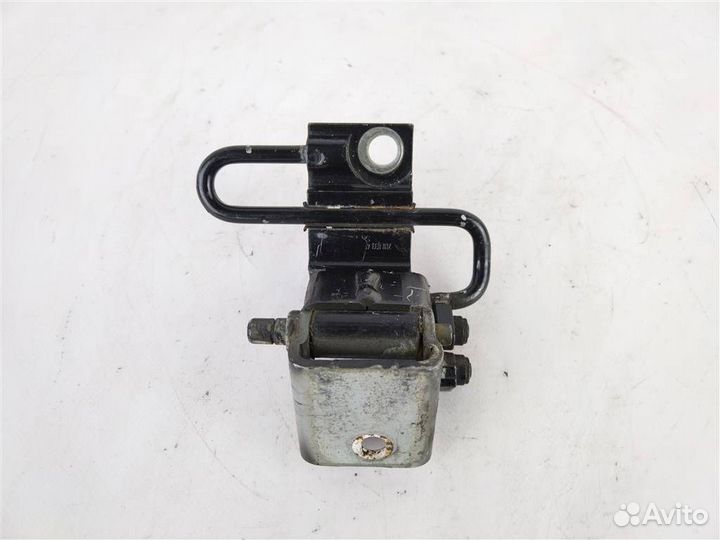 Петля двери задней правой нижняя фольксваген туар