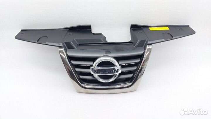 Решетка радиатора Nissan Juke