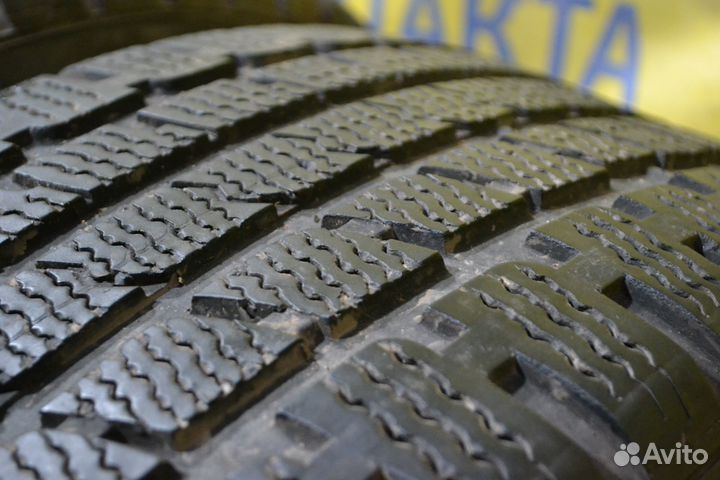 Kumho WinterCraft KW27 235/50 R18