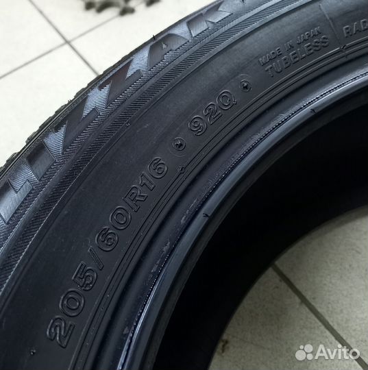 Bridgestone Blizzak VRX 205/60 R16 92Q