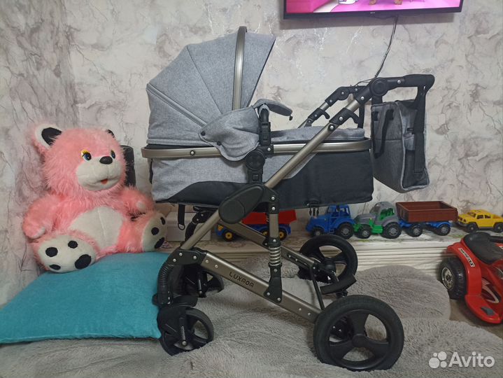 Коляска 2 в 1 luxmom 555