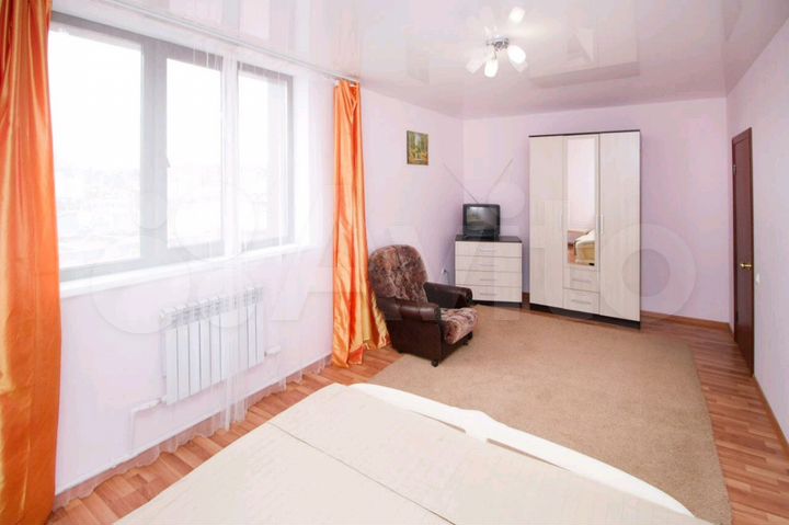 2-к. квартира, 65 м², 2/2 эт.