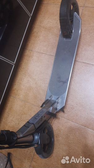 Самокат oxelo с ручным тормозом