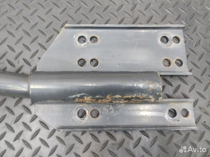 Кронштейн крыла переднего левого Iveco Stralis