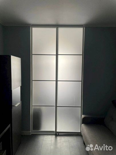 Стеклянная перегородка