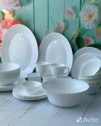 Чайно столовый набор