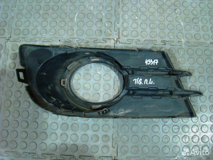 VW Tiguan 1 Решетка в бампер левая