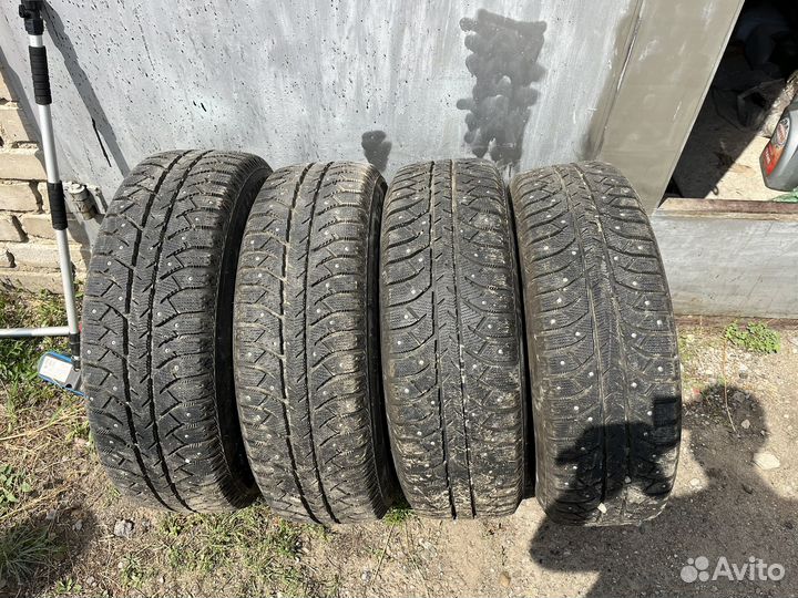 Bridgestone Ice Cruiser 7000S 225/65 R17