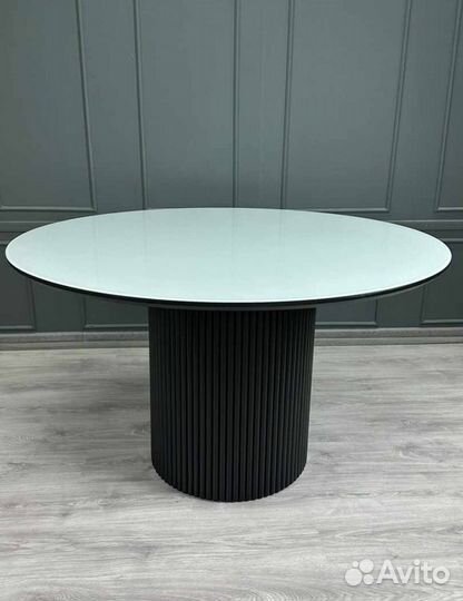 Стол обеденный круглый