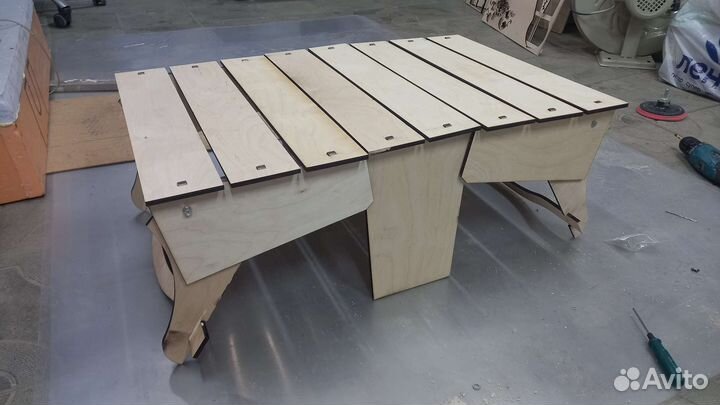 Корзинка-стол для пикника и фотозоны