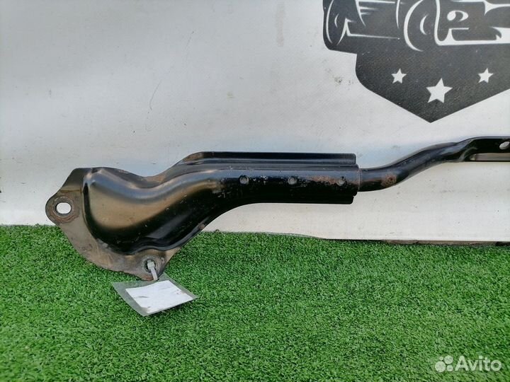 Распорка стоек Ford Kuga