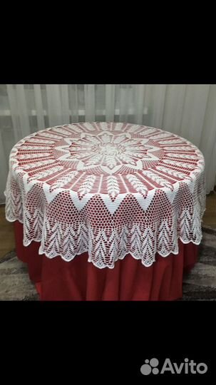 Скатерть вязаная белая