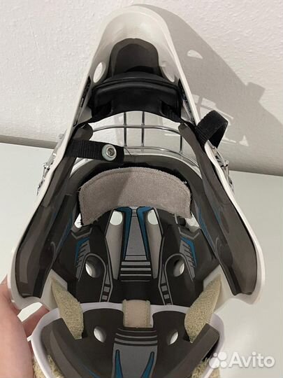 Хоккейный вратарский шлем Bauer