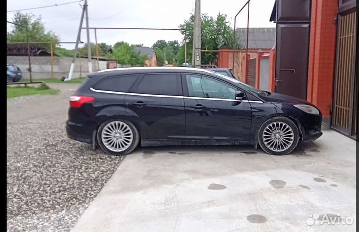 Крыло на ford focus 3