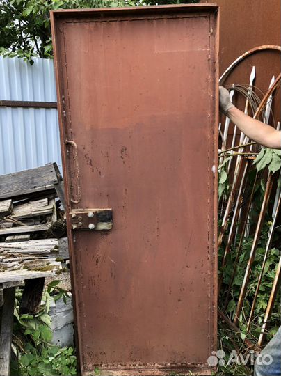 Дверь входная металлическая уличная