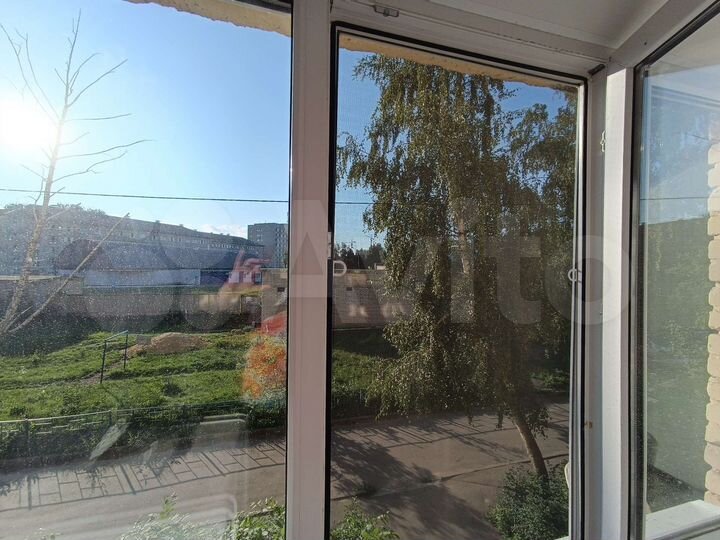 Комната 13 м² в 5-к., 2/5 эт.