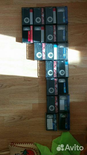 VHS, VHSc видеокассеты