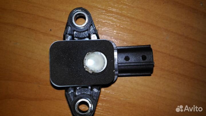 Датчик Audi A4 (B7) 8P0955557