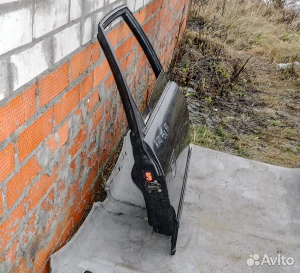 Дверь задняя правая Audi 100 C4 45 кузов