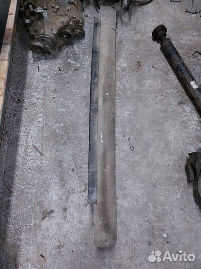 Усилитель заднего бампера Passat b5 универсал