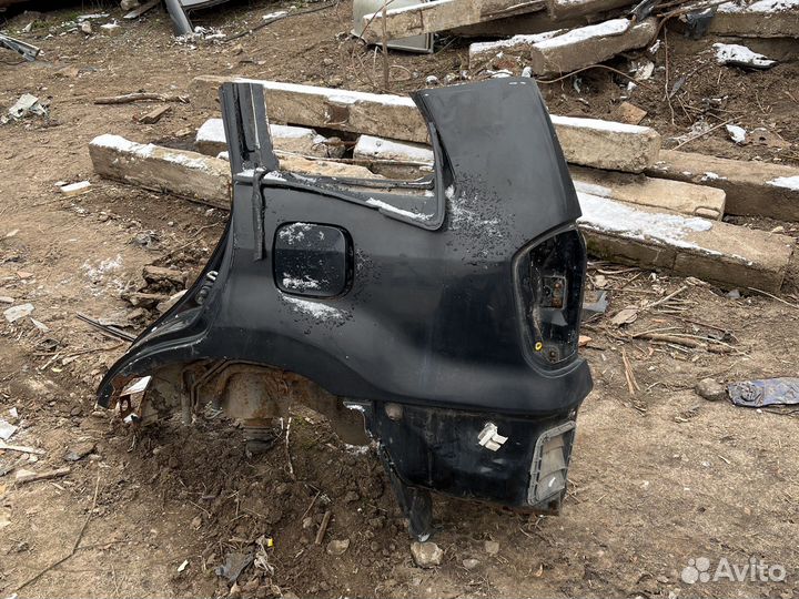 Задняя левая четверть крыло RAV4 xa20 00-06