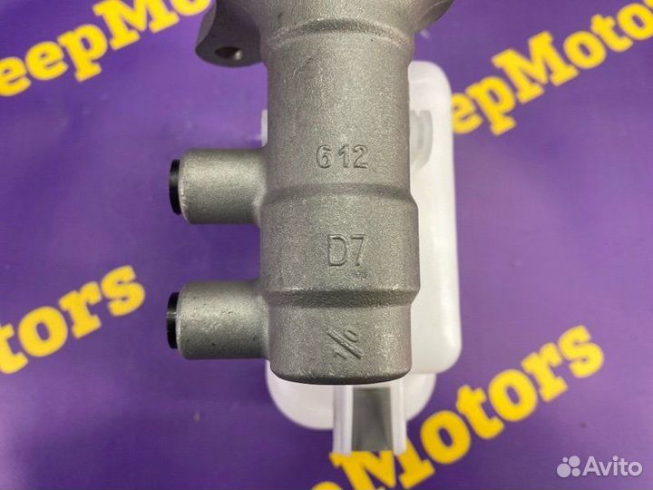 Главный тормозной цилиндр Toyota Tundra USK56