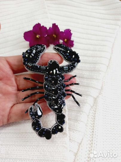 Брошь ручной работы скорпион