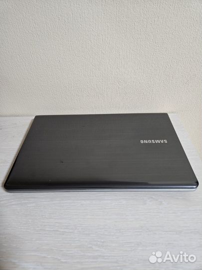 Ноутбук Samsung NP-355V5C