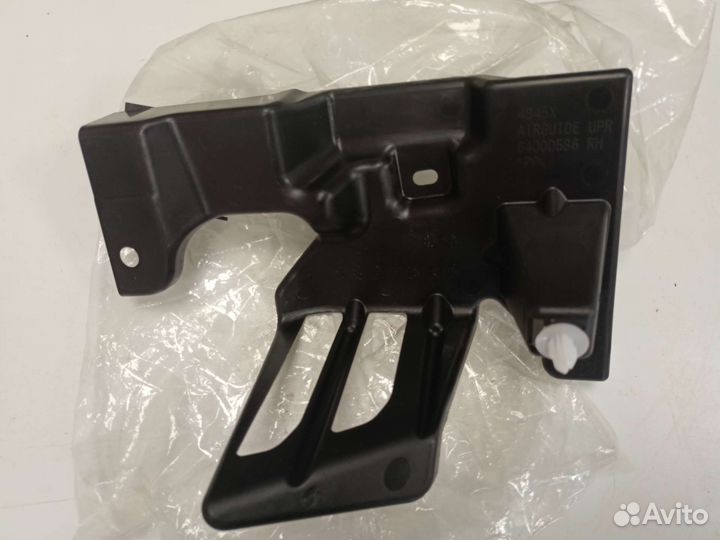 Кронштейн решетки радиатора mitsubishi outlander 3