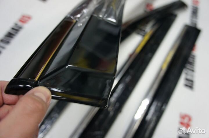 Дефлекторы окон хром Toyota Rav4 с 2019г XA50