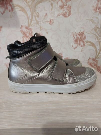 Ботинки р.33