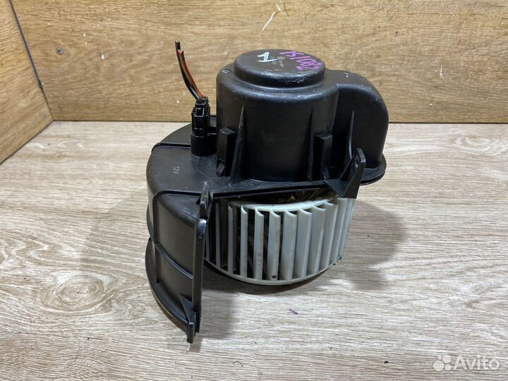 Моторчик печки VW Touareg GP 151082