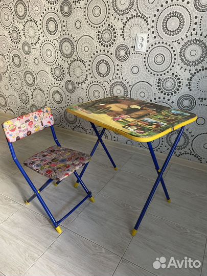 Детский стол и стул