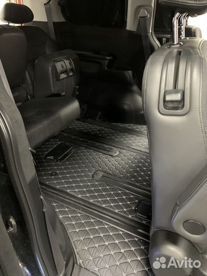 3d коврики в багажник Toyota Isis