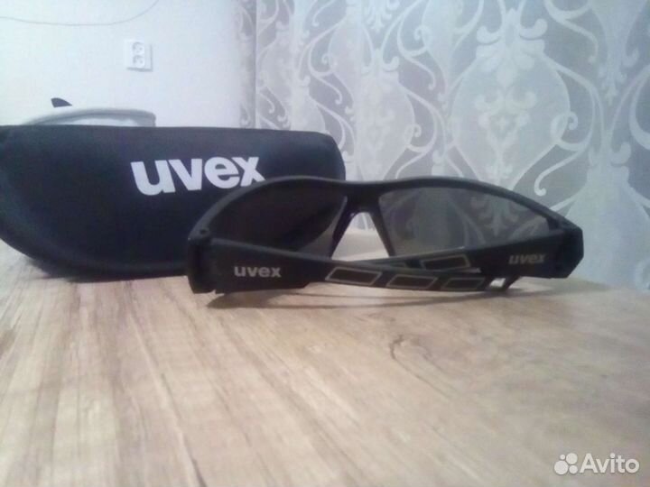 Солнцезащитные очки мужские uvex