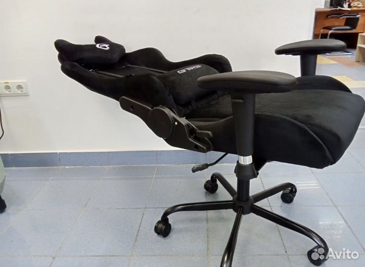 Компьютерное профессиональное игровое кресло