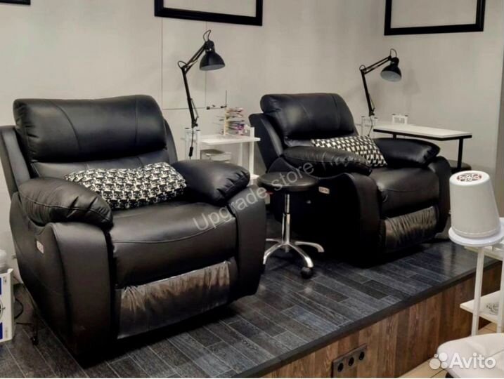 Кресло реклайнер педикюрное для услуг в 4-6 рук