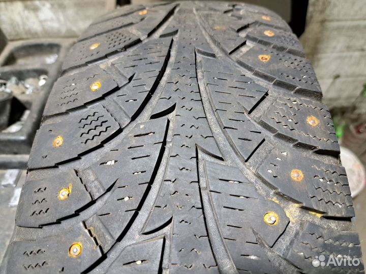 Hankook Winter I'Pike 205/70 R15