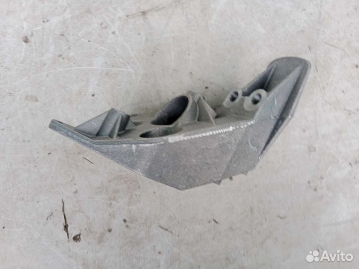 Кронштейн подушки Datsun