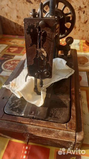 Швейная машина Singer