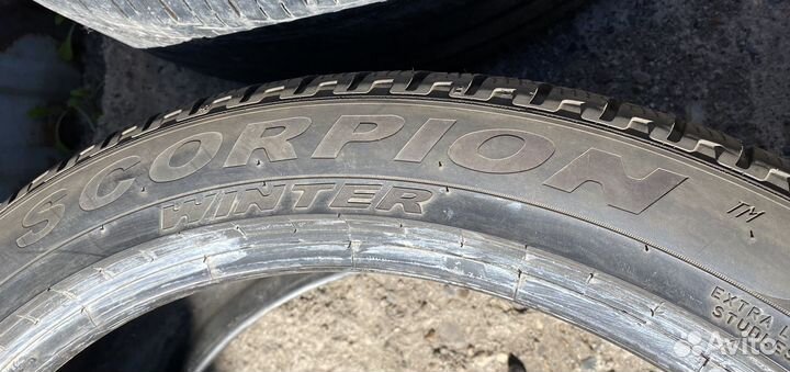 Pirelli Scorpion Winter 275/40 R22