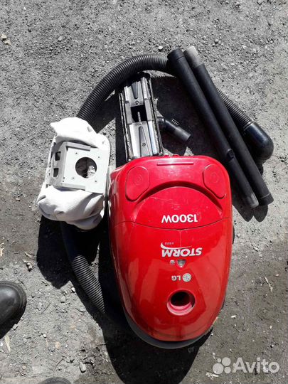 Пылесос LG storm 1300W