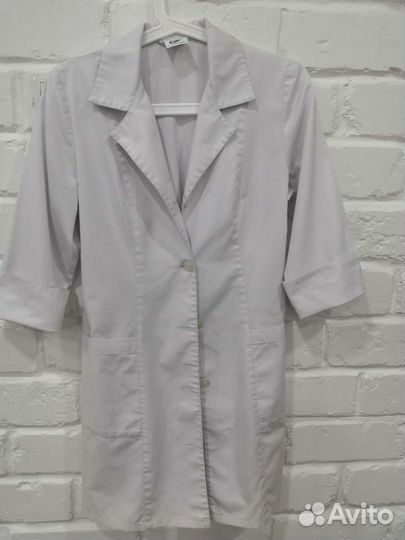 Медицинский халат женский. Б/у