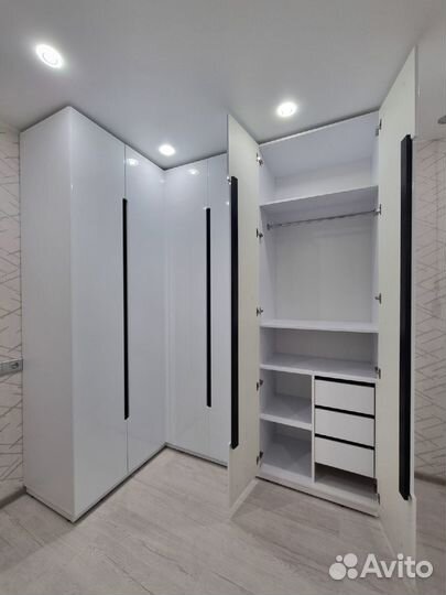 Встраиваемый шкаф