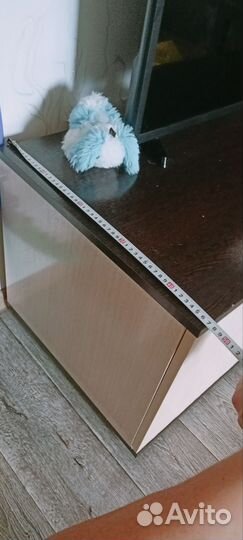 Стол для телевизора