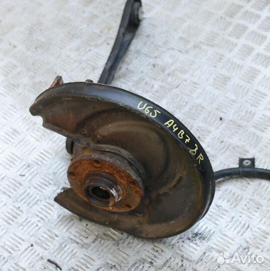 Кулак поворотный задний правый Audi A4 B7 (2005