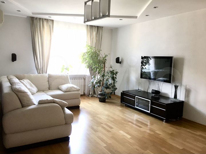 2-к. квартира, 101,8 м², 8/10 эт.