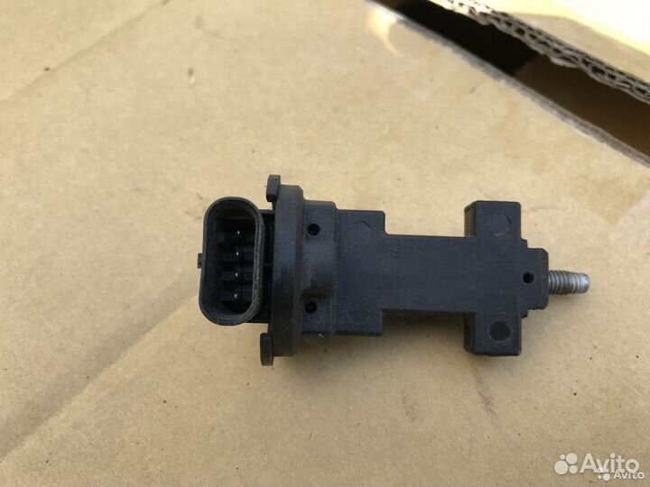 Датчик положения распредвала Dodge Challenger