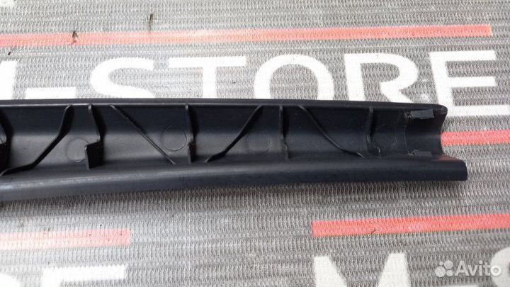 Накладка стойки кузова передняя правая Audi Q7 4LB