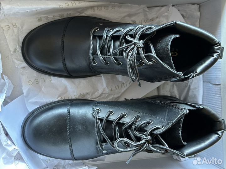 Продать ботинки